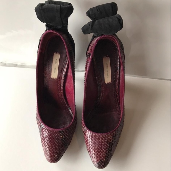 Marc Jacobs Burgundy Snakeskin Pumps - Picture 7 of 8